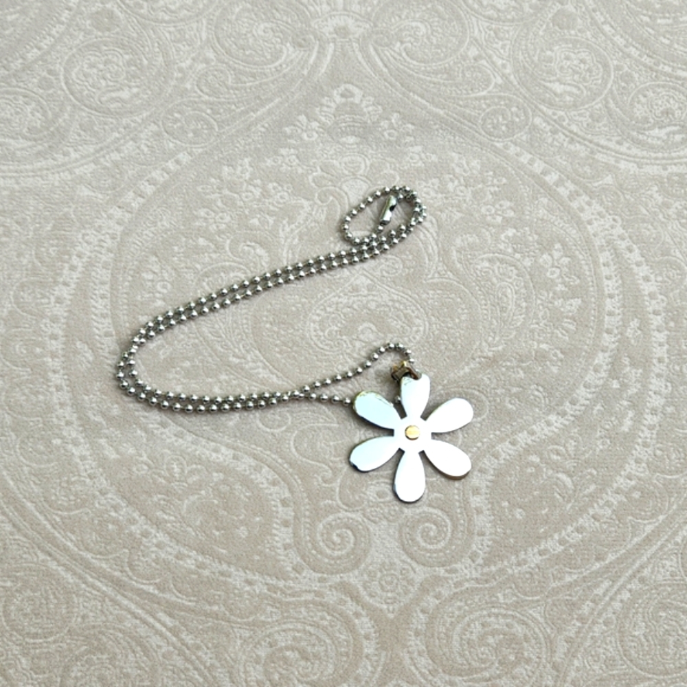 Stainless steel 18k gold flower necklace